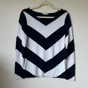 Liz Claiborne Navy and Cream Boatneck Chevron Sweater